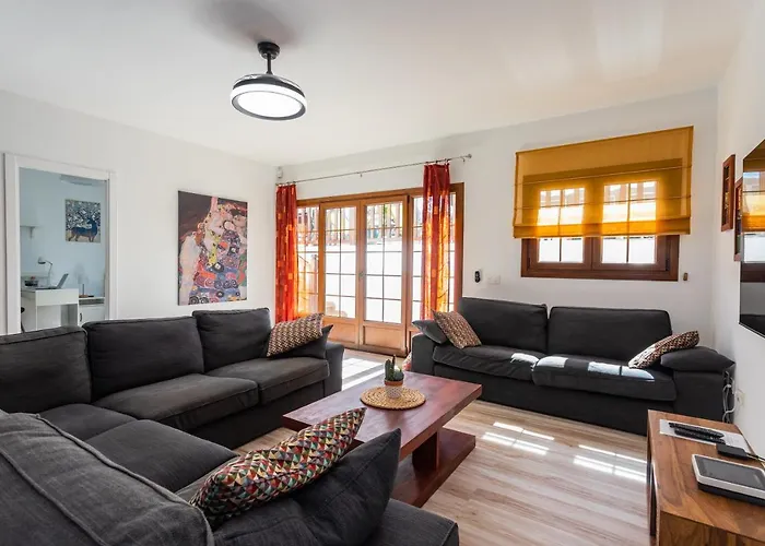 Вилла Sarantonton Коста Бланка